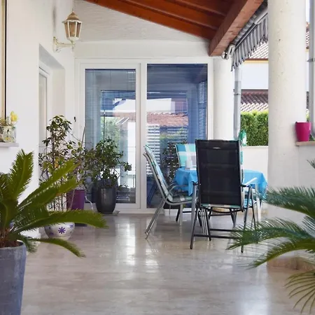 Apartman Ella Apartment